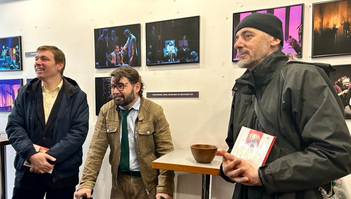 Wernisaż kadr „Teatru Pod Fontanną„ uwiecznione przez Macieja&nbsp;Kaczyńskiego